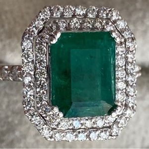 Stunning Emerald and Diamond White Gold Ring (appraisal value $17,900)